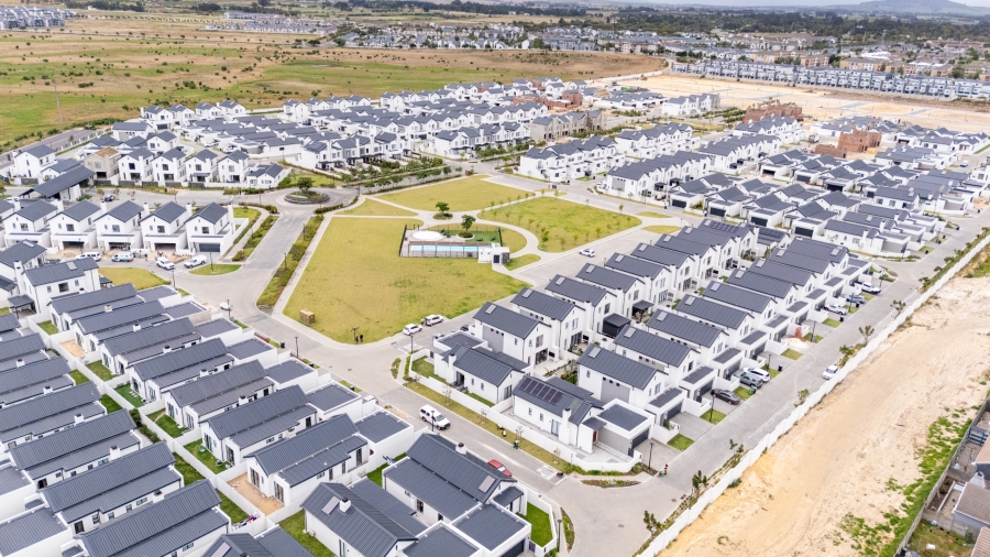 To Let 3 Bedroom Property for Rent in Le Coste Estate Western Cape